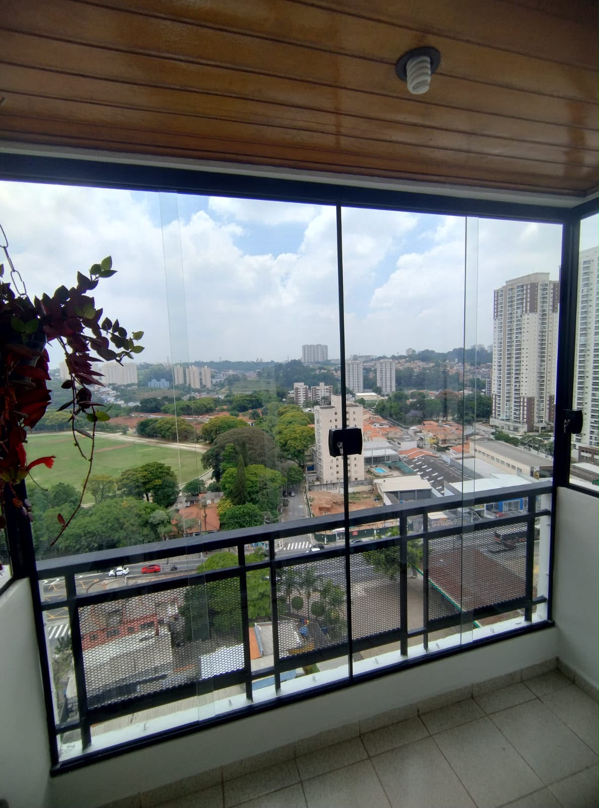 Guarda-corpo em vidro em projeto apresentado pela Vitre